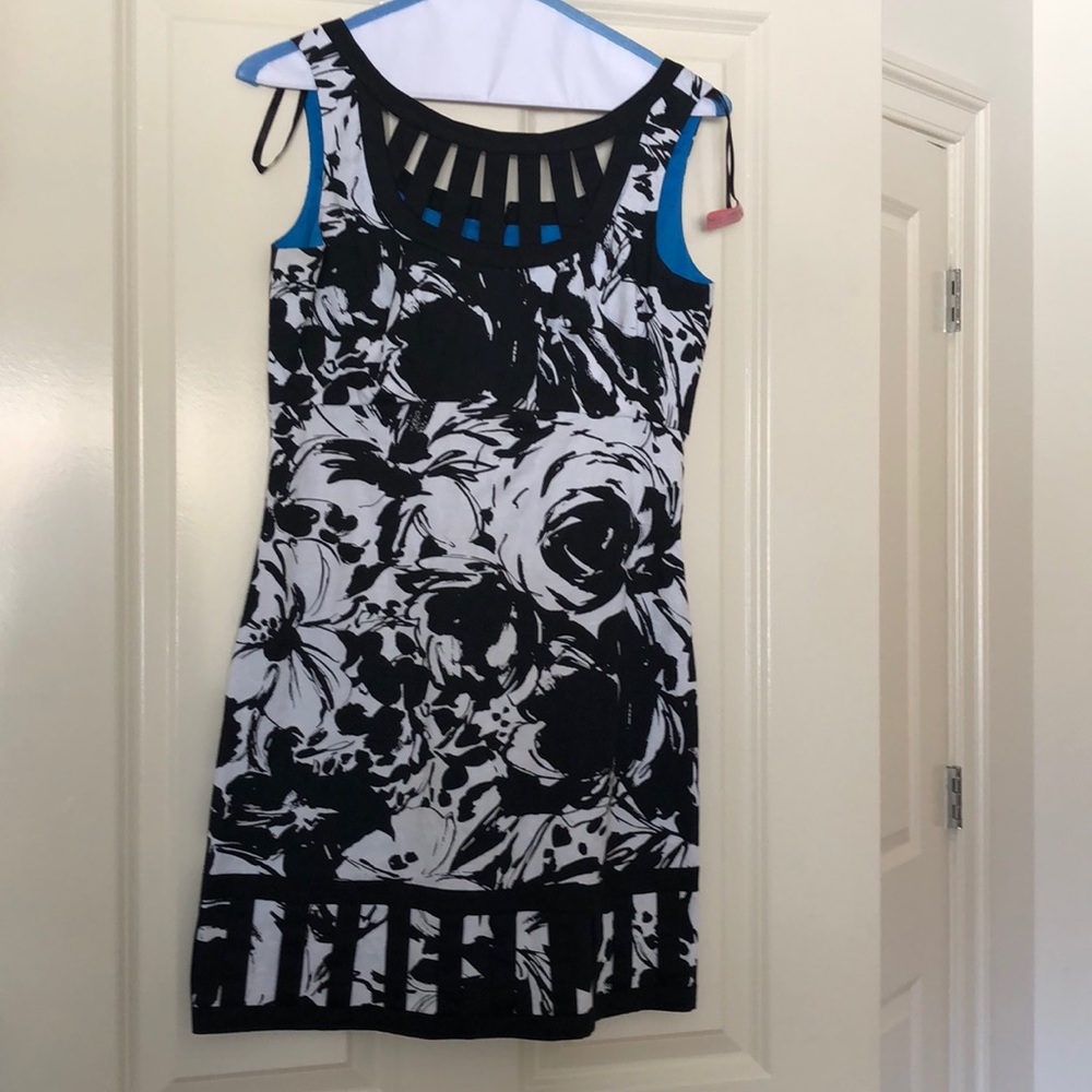 Donna Ricco Beautiful black and white dress